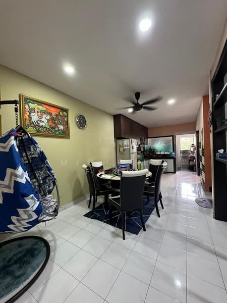 2-storey Terraced House for Sale in Taman Gaya (Ulu Tiram) - Michelle Fong - Dining Room - PropertyGuru.com.my