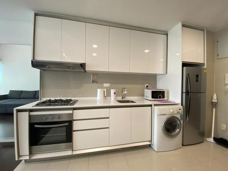 Kediaman Servis untuk Dijual di Setia SKY Residences - Michael Yeo - Kitchen - PropertyGuru.com.my