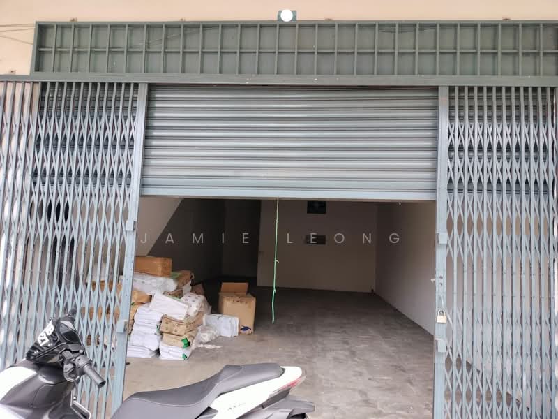 Shop for Rent in Bandar Teknologi Kajang (Kajang) - Jamie Leong - Entrance - PropertyGuru.com.my