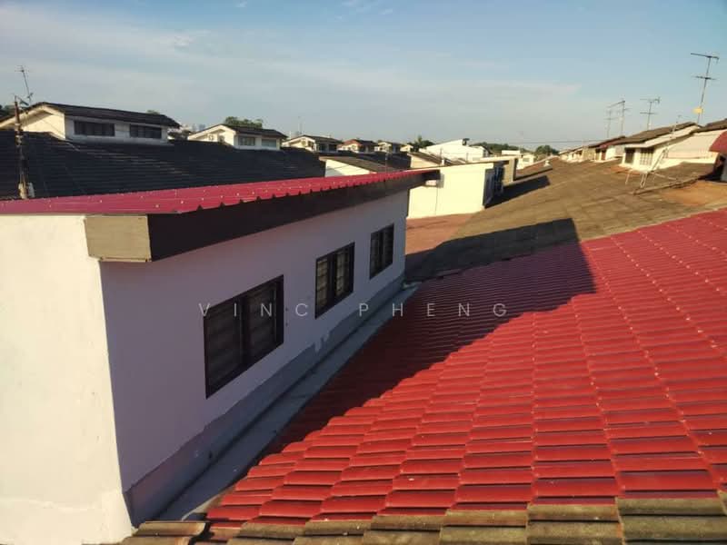 Rumah Teres 1 Tingkat untuk Dijual di Taman Malim Jaya (Bachang) - Vinc Pheng - Roof - PropertyGuru.com.my