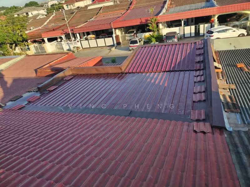 Rumah Teres 1 Tingkat untuk Dijual di Taman Malim Jaya (Bachang) - Vinc Pheng - Roof - PropertyGuru.com.my