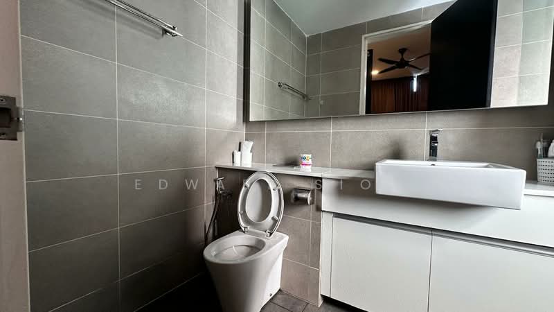 Servis Apartment untuk Dijual di Setia Sky 88 - Edward Siow - Bathroom - PropertyGuru.com.my