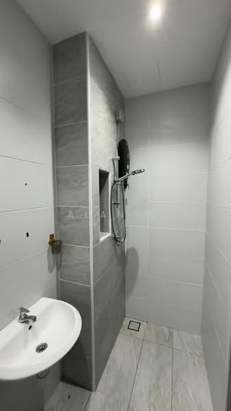Kondominium untuk Disewa di KSL Residence 2 @ Kangkar Tebrau - Alanis Lee - Bathroom - PropertyGuru.com.my