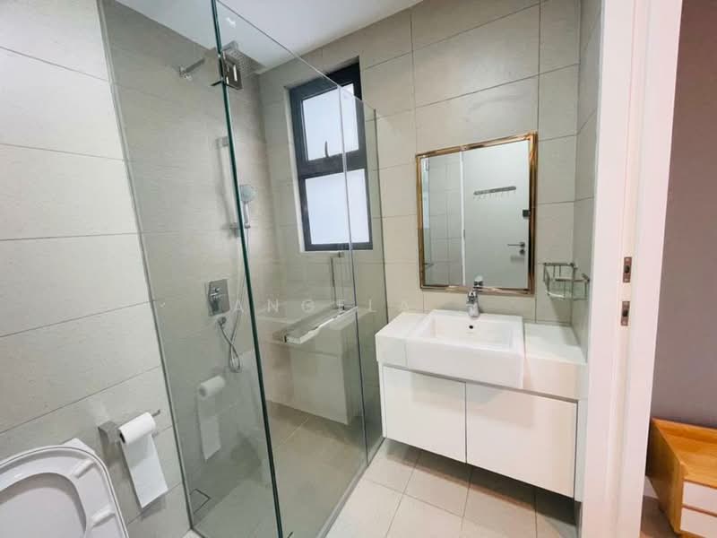 Service Residence for Sale at Skyluxe On The Park Bukit Jalil - Angela . - Bathroom - PropertyGuru.com.my