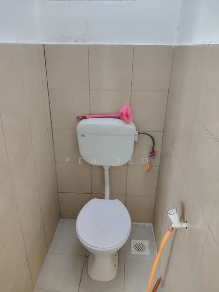 Pangsapuri untuk Disewa di Ara Green - Pen Teo - Bathroom - PropertyGuru.com.my