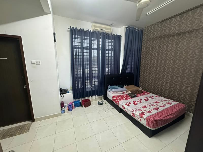 Rumah Teres 2 Tingkat untuk Dijual di Bandar Baru Puncak Alam (Puncak Alam) - Tom Yip - Bedroom - PropertyGuru.com.my