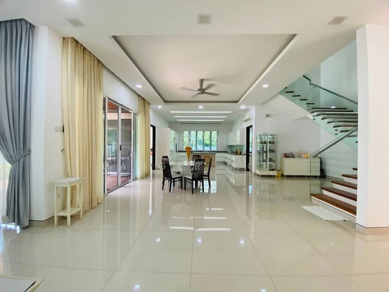 Bungalow for Sale in Ukay Bistari (Ulu Kelang) - Jagger Moo - Living Room - PropertyGuru.com.my