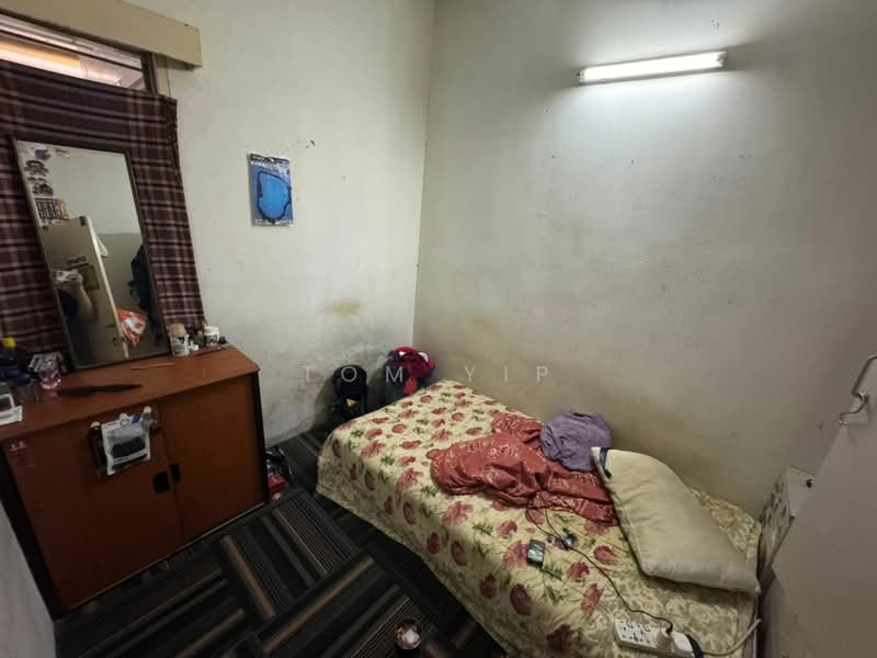 2-storey Terraced House for Sale in Seksyen 9 (Shah Alam) - Tom Yip - Bedroom - PropertyGuru.com.my