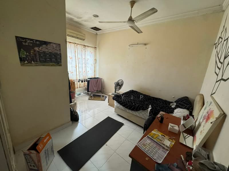 2-storey Terraced House for Sale in Seksyen 9 (Shah Alam) - Tom Yip - Bedroom - PropertyGuru.com.my