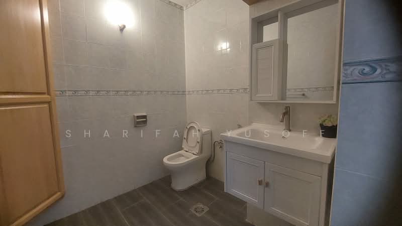 Kondominium untuk Dijual di Sri Alam Condominium - Sharifah Yusoff - Bathroom - PropertyGuru.com.my