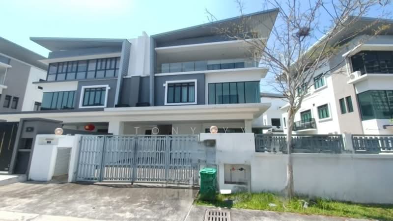 Semi-Detached House for Sale in 16 Sierra (Puchong) - Tony YY - Exterior - PropertyGuru.com.my