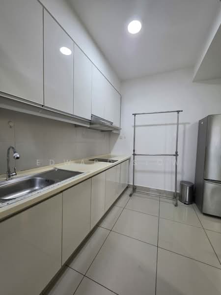 Apartment for Sale at Austin Suites (Permata Austin) - Edward Siow - Kitchen - PropertyGuru.com.my