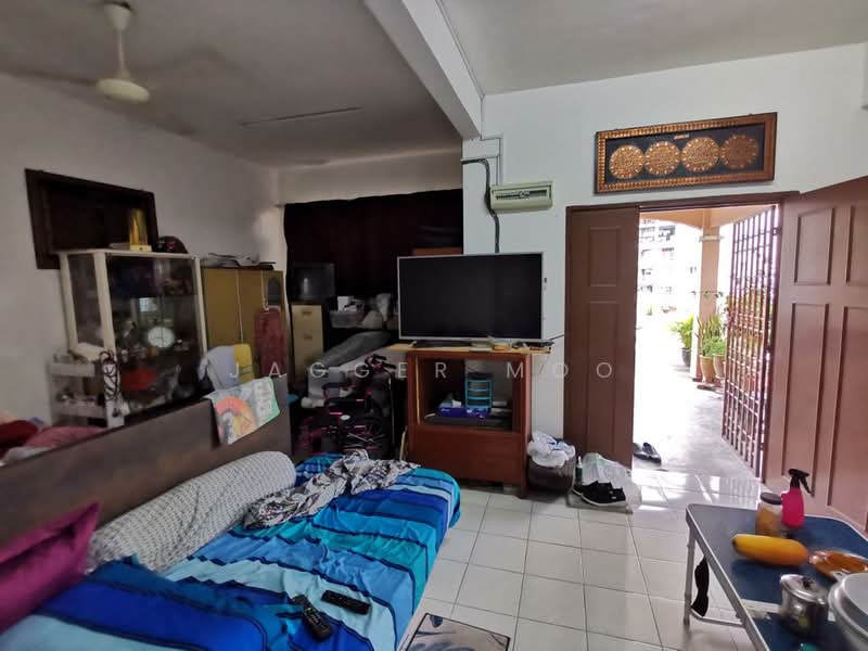 2-storey Terraced House for Sale in Ukay Bistari (Ulu Kelang) - Jagger Moo - Living Room - PropertyGuru.com.my