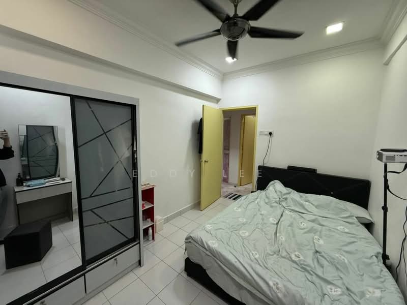 Condominium for Sale at Nusa Mewah Villa Condominium - Eddy Lee - Bedroom - PropertyGuru.com.my