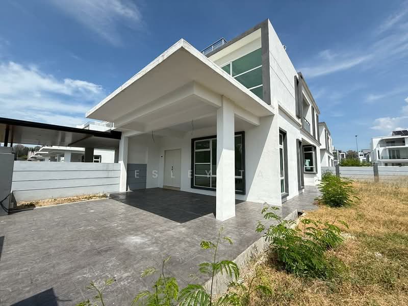Semi-Detached House for Sale in Taman Klebang Utama (Klebang) - Wesley Tan - Exterior - PropertyGuru.com.my