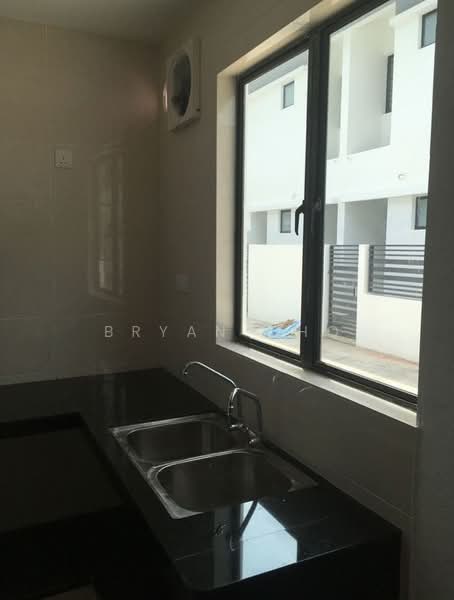 2-storey Terraced House for Sale in M Residence 2 (Rawang) - Bryan Cho - Kitchen - PropertyGuru.com.my