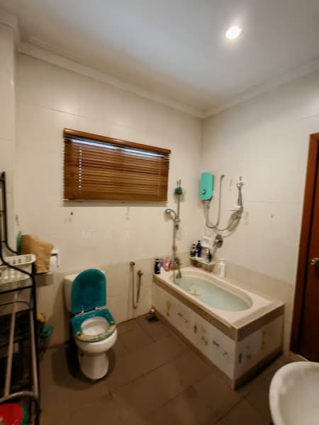 Semi-Detached House for Rent in Cheras (Selangor) - Max Chua - Bathroom - PropertyGuru.com.my
