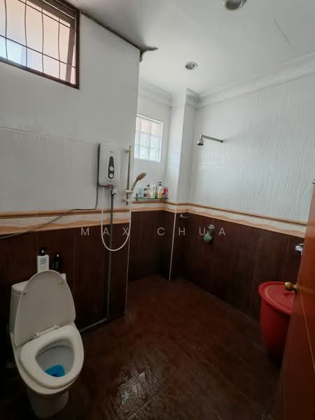 Semi-Detached House for Rent in Cheras (Selangor) - Max Chua - Bathroom - PropertyGuru.com.my