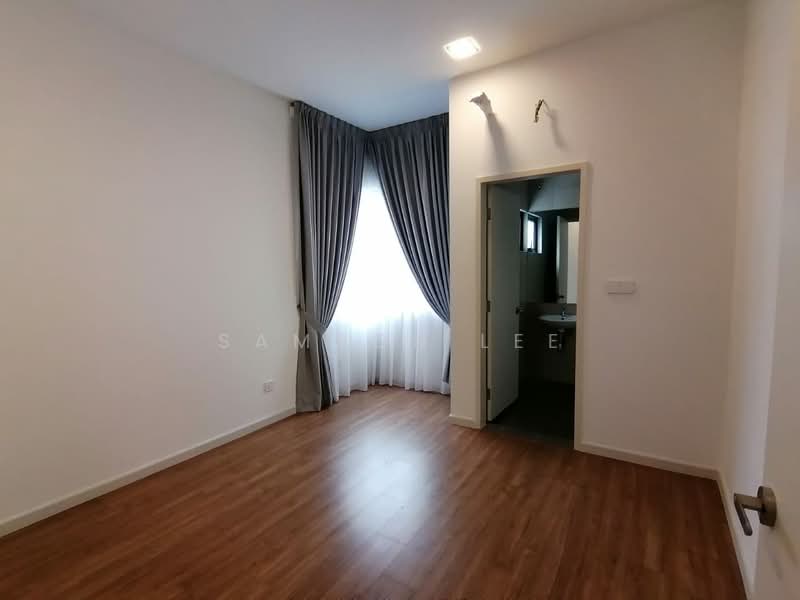2-storey Terraced House for Sale in Bandar Gamuda Gardens (Rawang) - Samson Lee - Bedroom - PropertyGuru.com.my