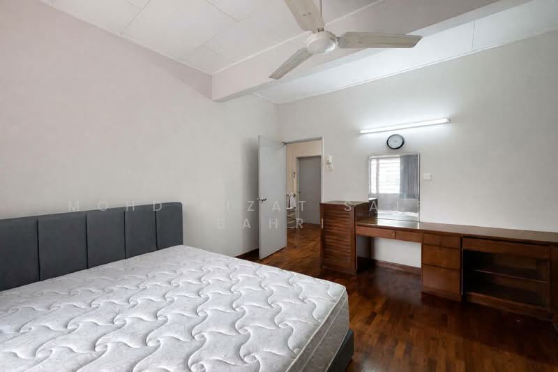 Rumah Banglo untuk Dijual di Bangsar (Kuala Lumpur) - Mohd Aizat Saiful Bahri - Bedroom - PropertyGuru.com.my