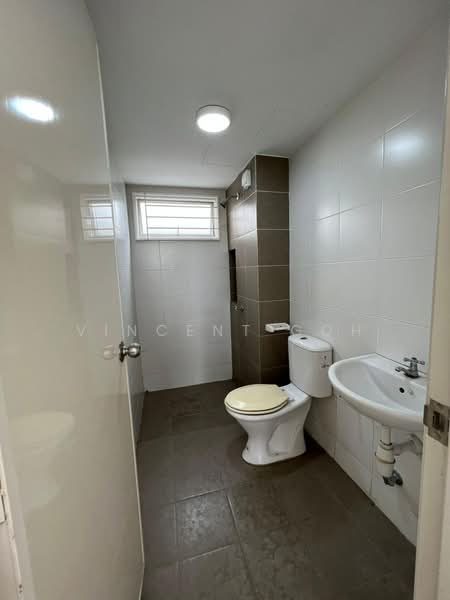 Pangsapuri untuk Dijual di D'Cassia - Vincent Goh - Bathroom - PropertyGuru.com.my