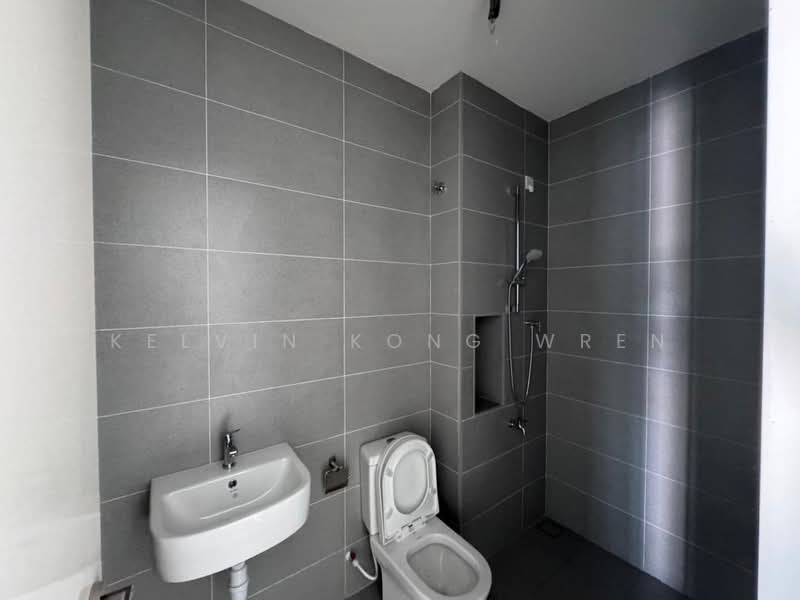 2-storey Terraced House for Sale in Bandar Seri Alam (Masai) - Kelvin Kong Wren - Bathroom - PropertyGuru.com.my