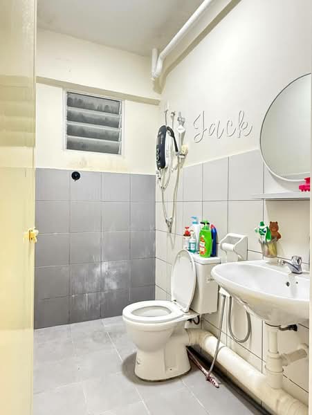 Pangsapuri untuk Disewa di Jiran Residensi - Jack Ng - Bathroom - PropertyGuru.com.my