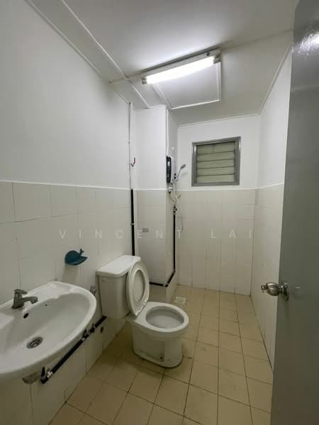 Pangsapuri untuk Disewa di Astana Square - Vincent Lai - Bathroom - PropertyGuru.com.my