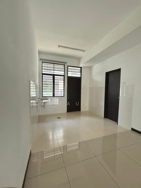 Rumah Teres 2 Tingkat untuk Dijual di Taman Saujana KLIA (Sepang) - Firdaus N - Kitchen - PropertyGuru.com.my