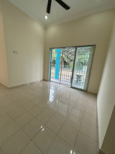 Semi-Detached House for Sale in Banting (Selangor) - Firdaus N - Living Room - PropertyGuru.com.my