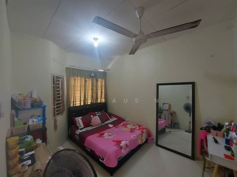 Rumah Teres untuk Dijual di Banting (Selangor) - Firdaus N - Bedroom - PropertyGuru.com.my