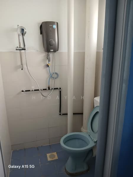 Apartment for Rent at Sri Ivori Apartment - Hidayah . - Bathroom - PropertyGuru.com.my