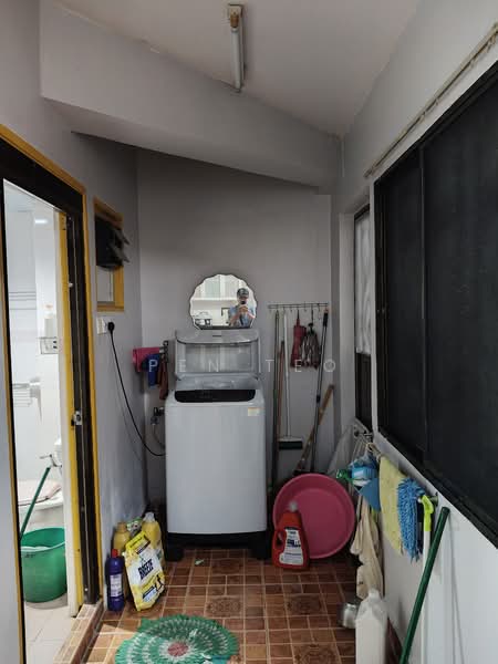 Apartment for Sale at Indah Kota Apartment - Pen Teo - Drying Area  - PropertyGuru.com.my