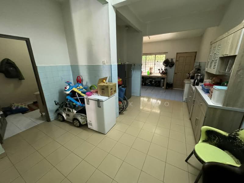 Rumah Teres 2 Tingkat untuk Dijual di Rawang (Selangor) - Levin Khoo - Kitchen - PropertyGuru.com.my
