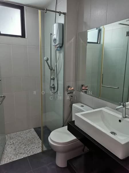 Pangsapuri untuk Disewa di Impiana - Roselynn Chai - Bathroom - PropertyGuru.com.my