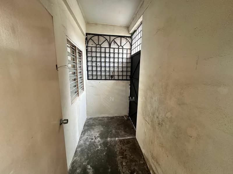 2-storey Terraced House for Sale in Rawang Perdana 2 (Rawang) - Elwin Mah - Entrance - PropertyGuru.com.my