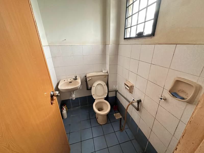 2-storey Terraced House for Sale in Rawang Perdana 2 (Rawang) - Elwin Mah - Bathroom - PropertyGuru.com.my