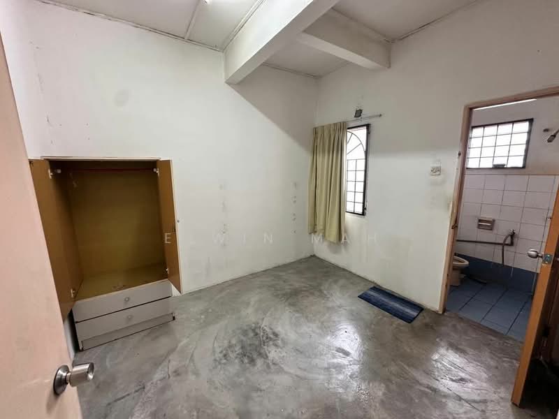 2-storey Terraced House for Sale in Rawang Perdana 2 (Rawang) - Elwin Mah - Bedroom - PropertyGuru.com.my