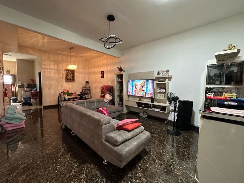 2-storey Terraced House for Sale in Taman Puteri Wangsa (Ulu Tiram) - Wallace Ang - Living Room - PropertyGuru.com.my