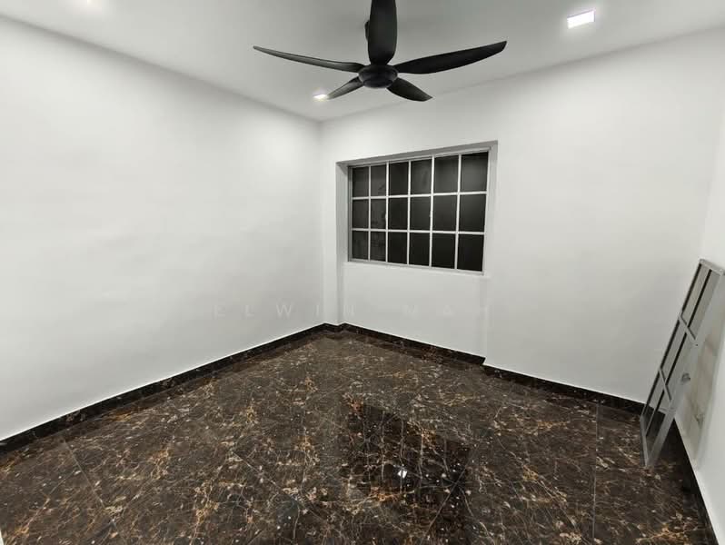 2-storey Terraced House for Sale in Taman Bukit Rawang Jaya (Rawang) - Elwin Mah - Interior - PropertyGuru.com.my