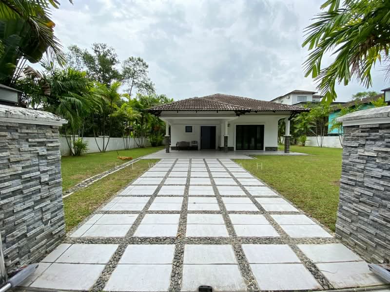 Bungalow for Sale in Bukit Beruntung (Serendah) - Elwin Mah - Exterior - PropertyGuru.com.my
