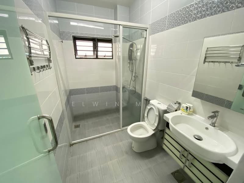 Bungalow for Sale in Bukit Beruntung (Serendah) - Elwin Mah - Bathroom - PropertyGuru.com.my
