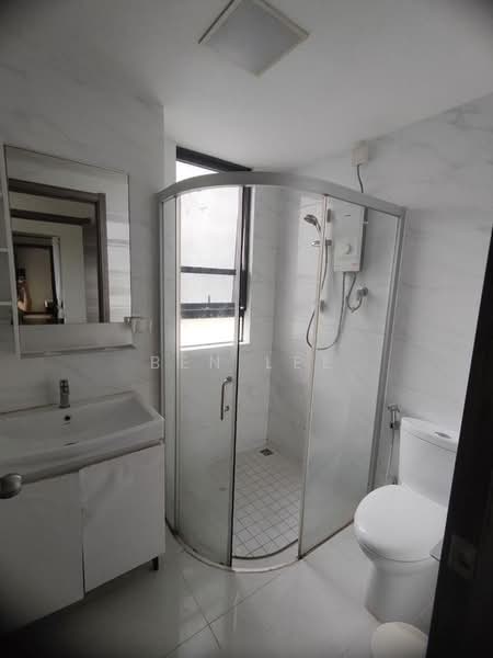 Pangsapuri untuk Disewa di Regalia Park @ Forest City - Ben Lee - Bathroom - PropertyGuru.com.my