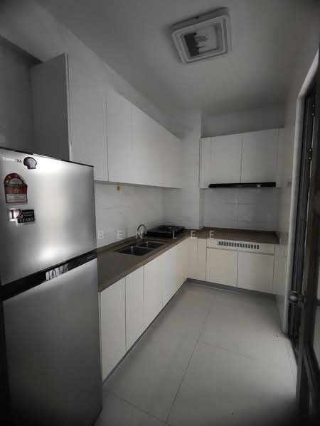 Pangsapuri untuk Disewa di Regalia Park @ Forest City - Ben Lee - Kitchen - PropertyGuru.com.my
