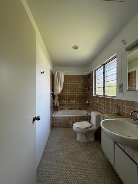 Bungalow House for Sale in Ampang Hilir (Ampang) - Yoong CF - Bathroom - PropertyGuru.com.my
