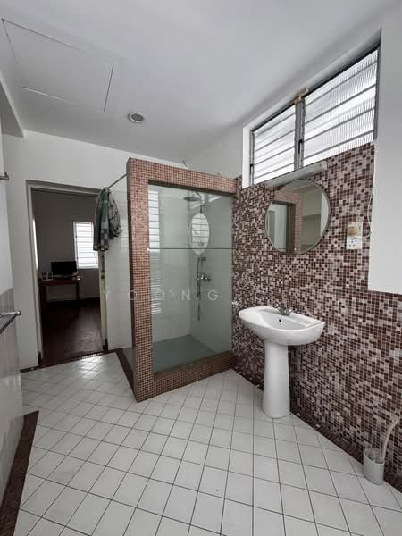 Bungalow House for Sale in Ampang Hilir (Ampang) - Yoong CF - Bathroom - PropertyGuru.com.my