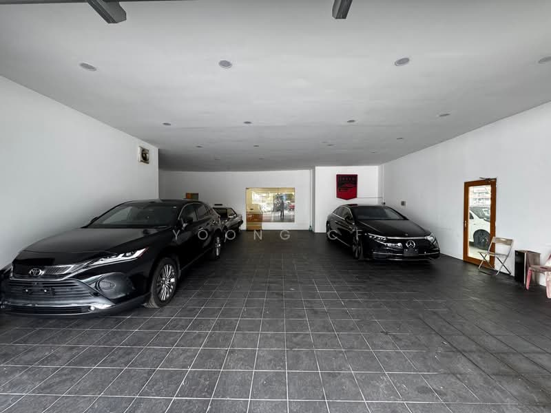 Retail Space for Sale in Tun Razak Exchange (Kuala Lumpur) - Yoong CF - Car Park - PropertyGuru.com.my