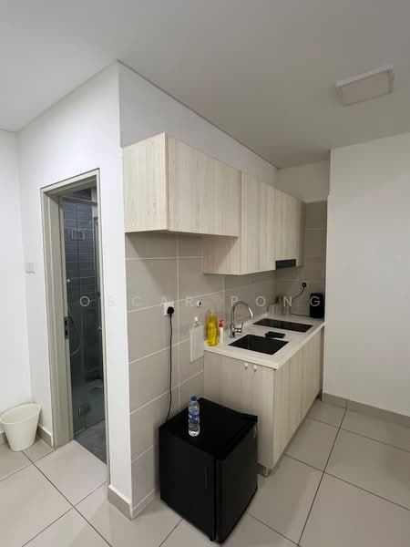 Condominium for Sale at Vivo Residential Suites - Oscar Pong - Kitchen - PropertyGuru.com.my