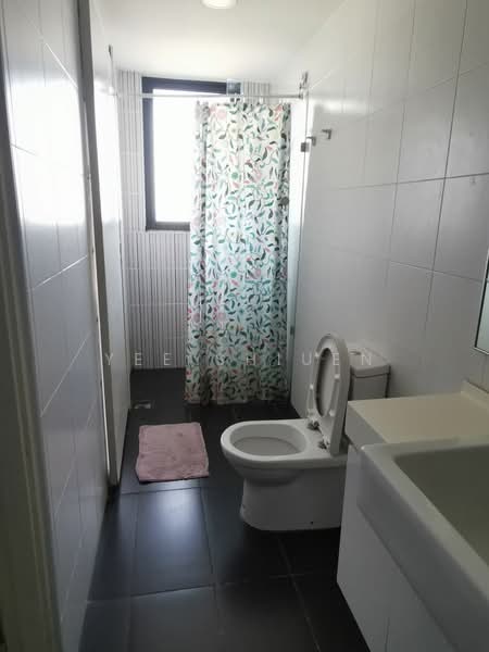 Service Residence for Rent at V@SUMMERPLACE - Yee Shiuen - Bathroom - PropertyGuru.com.my