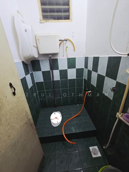 1-storey Terraced House for Sale in Bandar Sri Sendayan (Negeri Sembilan) - Azrul Othman - Bathroom - PropertyGuru.com.my